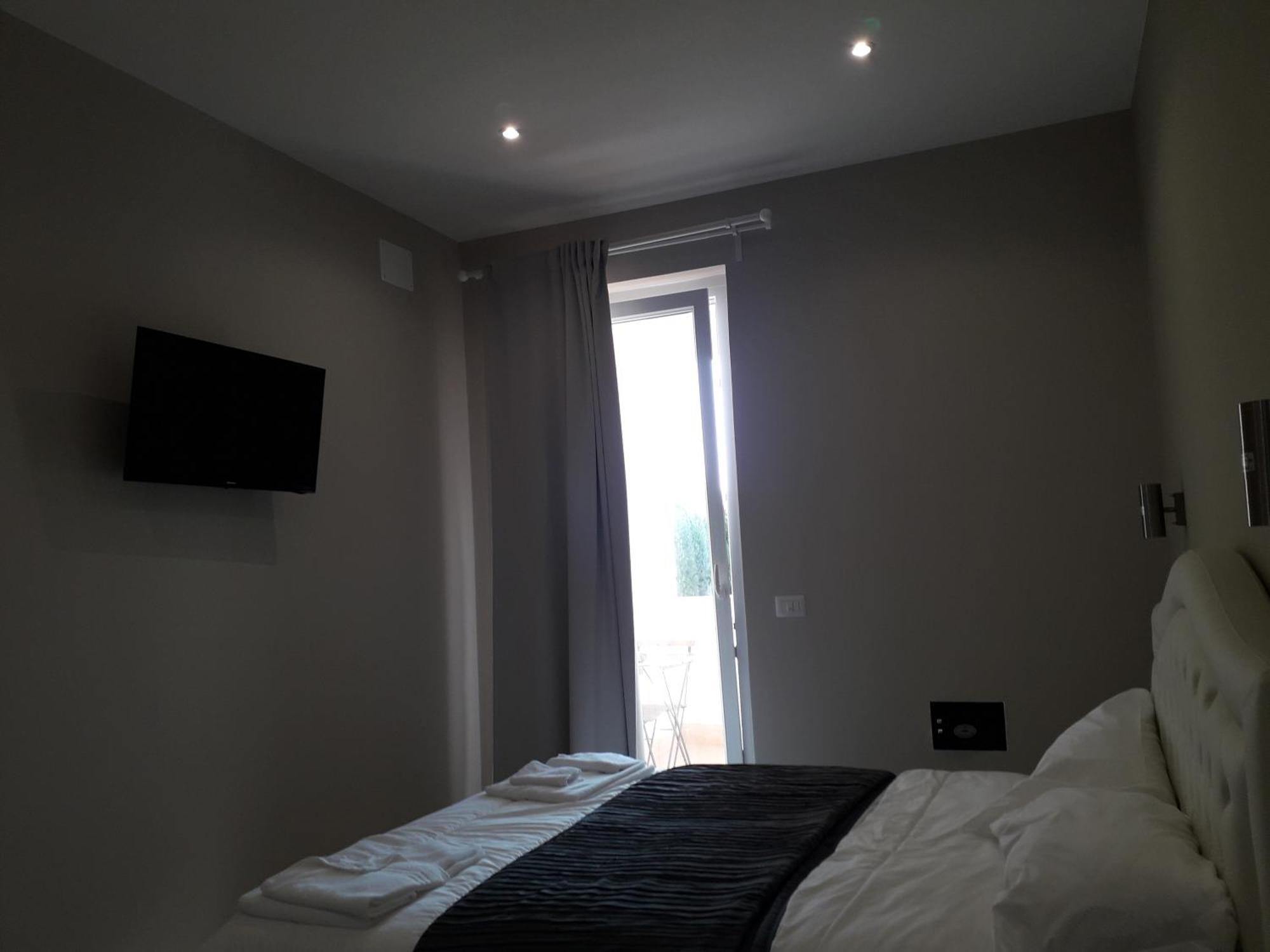 B&B Purple Italy Fiumicino Room photo